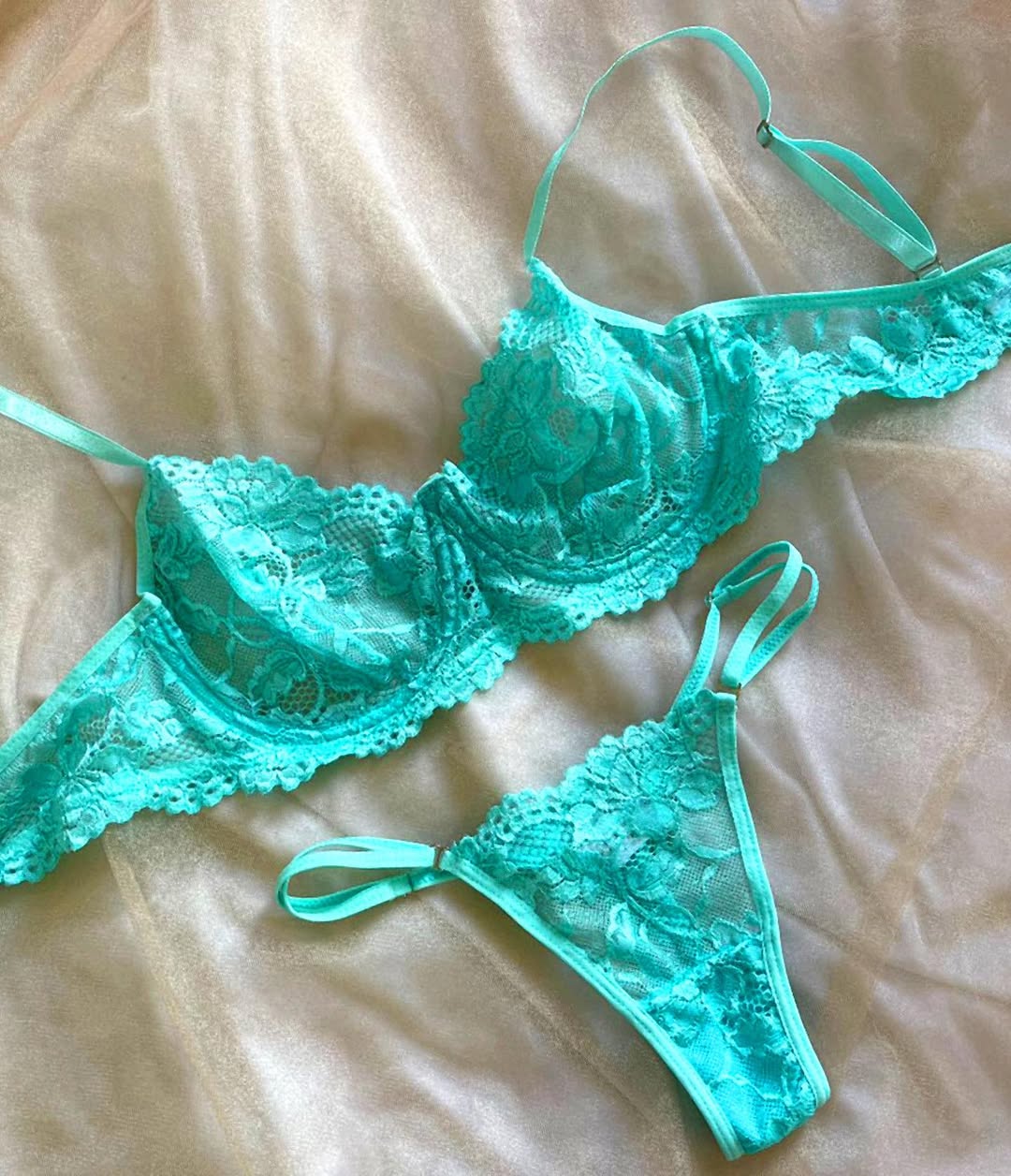 🌈 Set Zia 🩷✨💜 Colores vibrantes + sensualidad total = tu nuevo favorito 💫