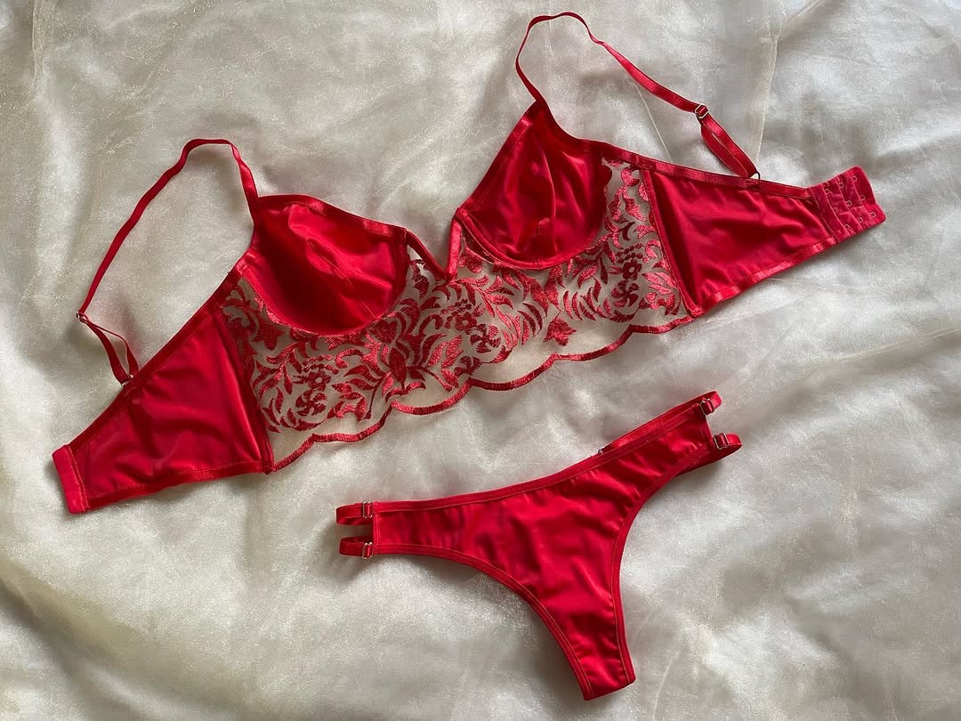 Set Azuba – Escote en V + tonos vibrantes para lucirlo como parte de tu outfit 🔥🩷🩵